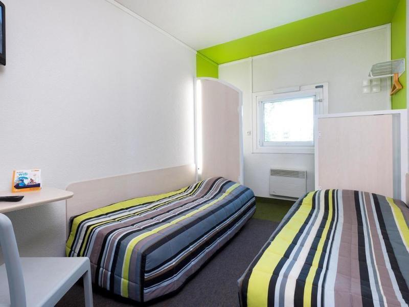 Hotelf1 Cholet Exteriör bild